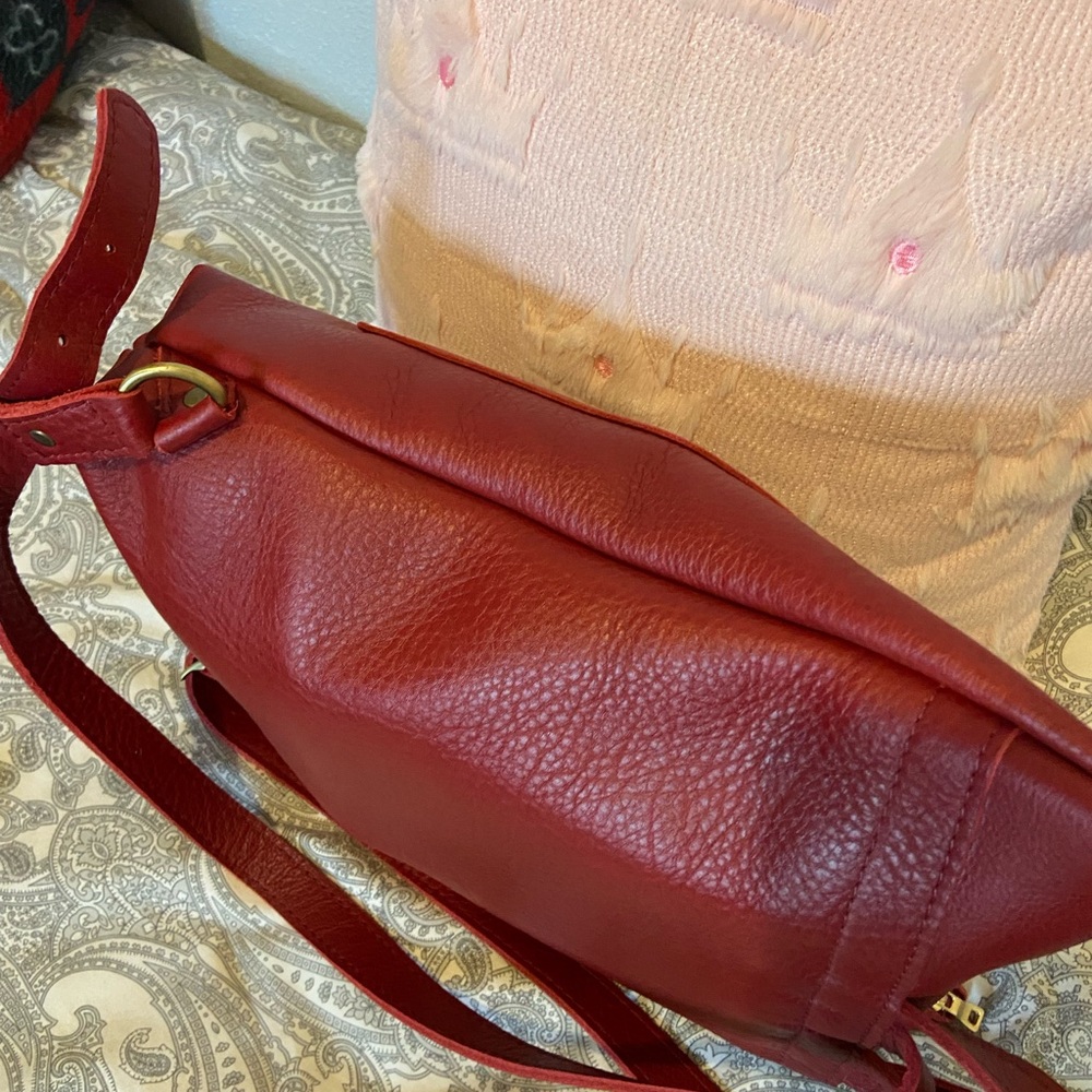 Portland Leather Vibrant Red Flamenco 💃 Laptop Backpack - Picture 5 of 13